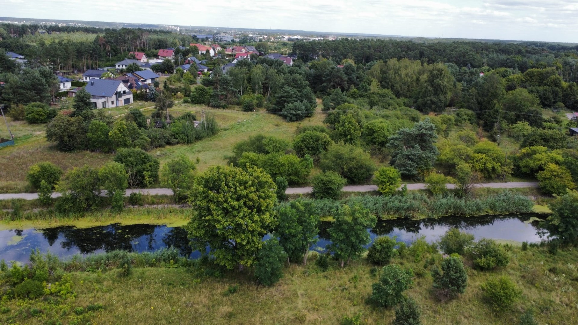 Działka na sprzedaż